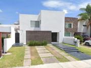 HERMOSA CASA EN VENTA DE REMATE EN JURIQUILLA QUERETARO