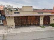 HERMOSA CASA EN VENTA DE REMATE EN LOMAS VERDES 1A SECC...