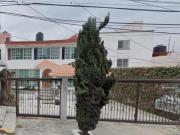 HERMOSA CASA EN VENTA DE REMATE EN LOMAS VERDES...