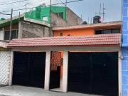 Hermosa casa en venta dentro de cerrada en Valle de...