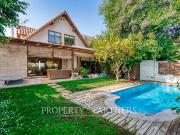 Hermosa casa en venta dentro de condominio en Peñalolén
