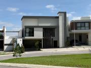 hermosa casa en venta en Club de Golf la Loma San Luis...