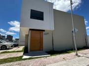 HERMOSA CASA EN VENTA EN CONDOMINIO PRIVADO EN...