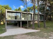 HERMOSA CASA EN VENTA EN COSTA ESMERALDA