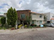 Hermosa casa en venta en Cumbres del Lago Juriquilla...