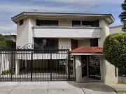 HERMOSA CASA EN VENTA EN EXCELENTES CONDICIONES. BOSQUES...