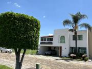 Hermosa casa en venta en fracc. Queztalcoatl, a un...