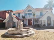 HERMOSA CASA EN VENTA EN FRACCIONAMIENTO BOSQUES DEL...