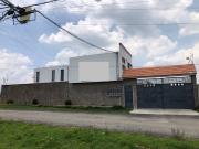 HERMOSA CASA EN VENTA EN FRACCIONAMIENTO EN CACALOMACAN...