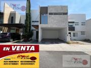 HERMOSA CASA EN VENTA EN JURIQUILLA SANTA FE