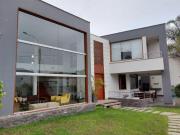 HERMOSA CASA EN VENTA EN LAS LAGUNAS LA MOLINA 4...