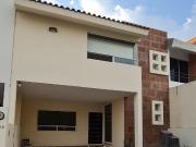 Hermosa Casa en Venta en Lomas Punta del Este
