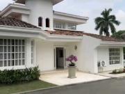 HERMOSA CASA EN VENTA EN PANCE SUR DE CALI