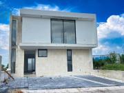 Hermosa Casa en Venta en privada en Juriquilla, Quer?taro