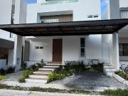 HERMOSA CASA EN VENTA EN RESIDENCIAL VÍA CUMBRES