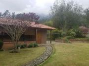 hermosa casa en venta en san Joaquín con amplio terreno...