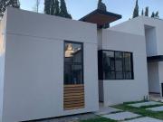 HERMOSA CASA EN VENTA EN TEQUISQUIAPAN, QUERETARO