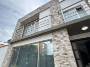 Hermosa casa en venta en unidad cerrada