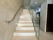 HERMOSA CASA EN VENTA EN VALLE PONIENTE