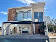 Hermosa casa en venta en Ventura Residential club