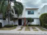 Hermosa casa en venta Juriquilla