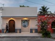 HERMOSA CASA EN VENTA MERIDA, CENTRO ENTRE PARQUES DE...