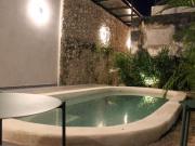 HERMOSA CASA EN VENTA MERIDA, CENTRO ENTRE PARQUES DE...