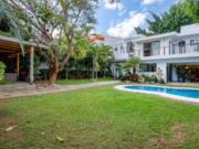 HERMOSA CASA EN VENTA MUY AMPLIA CON ALBERCA PROPIA EN...