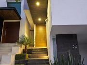 HERMOSA CASA EN VENTA PRIV. MONTERRA