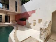 HERMOSA CASA EN VENTA REMODELADA MERIDA SANTA ANA AVC 2720