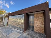 HERMOSA CASA EN VENTA UBICADA EN EL FRACCIONAMIENTO LAS...