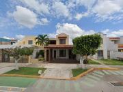 HERMOSA CASA EN VENTA UBICADA EN FRACCIONAMIENTO LAS...