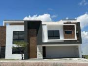 HERMOSA CASA EN VENTA UBICADA EN LOMAS DE ANGELOPOLIS,...