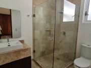 Hermosa Casa en Venta uniplanta en Villas de Irapuato