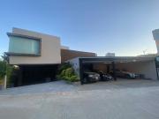 HERMOSA CASA EN VENTA Y RENTA EN PRIVADA BOSQUE REAL