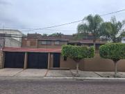 HERMOSA CASA EN VILLAS DEL MESÓN