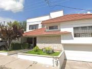 HERMOSA CASA EN ZONA DE ALTA PLUSVALIA CON EXCELENTES...