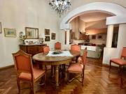 HERMOSA CASA EN ZONA CENTRO DE LA CIUDAD COCHERA PATIO...