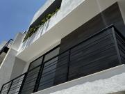 Hermosa Casa En Zona ESMERALDA