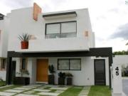 Hermosa casa esperando por ti!