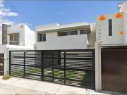 Hermosa casa esperando por ti!