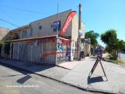 Hermosa Casa Esquina con Local Comercial, 5 Dormitorios,...