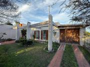 Hermosa Casa Esquina en Venta Bº General Savio. 3 Dorm