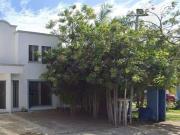 HERMOSA CASA ESTA ESPERANDO POR TI