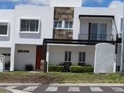 HERMOSA CASA ESTA ESPERANDO POR TI