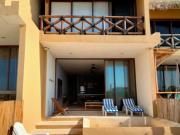 Hermosa casa frente al mar en venta