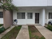 Hermosa Casa junto a ITESO en Parques del Bosque en...
