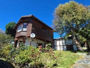 Hermosa casa más dos cabañas en Melipal