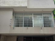 MODERNA CASA EN CONDOMINIO CON ELEVADOR PRIVADO EN...