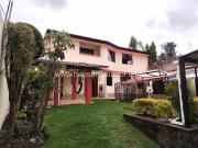 Casa independiente con segunda vivienda con BBQ y en...